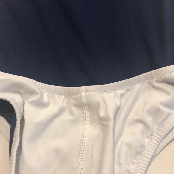 Nwt Woman’s Swimsuit - Picture 5 of 7